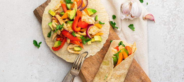 Wrap met kipfilet paprika en avocado, koolhydraatarm recept