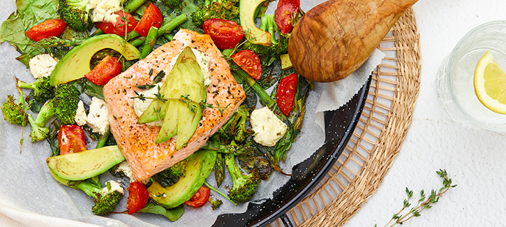 Zalm met avocado en roomkaas uit de oven