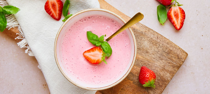 Frozen yoghurt met aardbeien