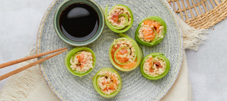 Koolhydraatarme sushi met verse zalm