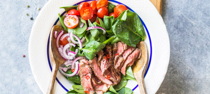 Biefstukreepjes met salade