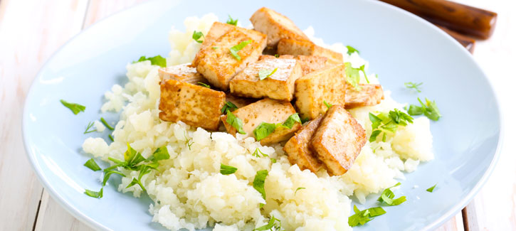 Bloemkoolstamp met pittige tofu