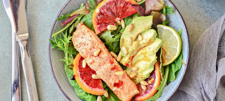 Verse zalm avocadosalade