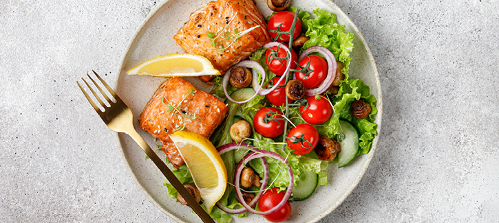 Gebakken zalm met salade