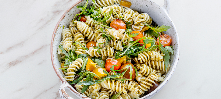 Pasta pesto met cherrytomaatjes, koolhydraatarm recept