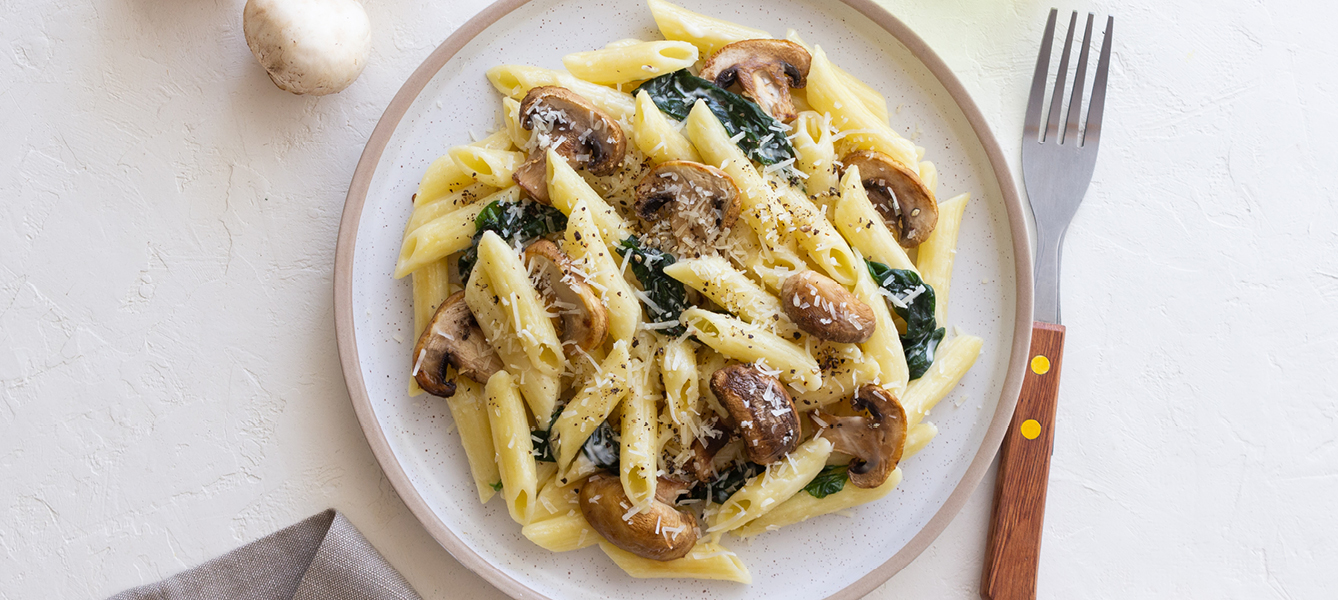 Pasta met champignons spinazie en parmezaan, koolhydraatarm recept