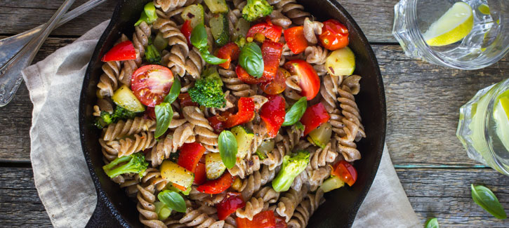 Fusilli met broccoli, tomaat en courgette