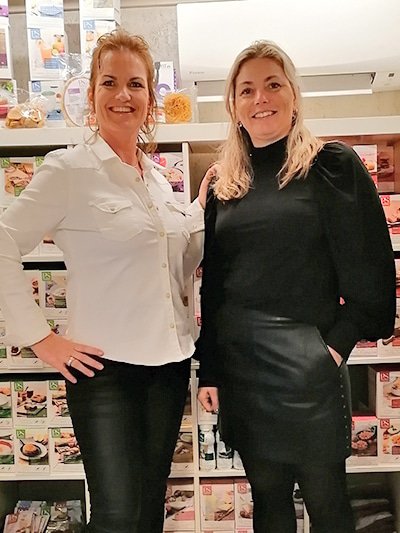 Samen durven we weer op de foto!*